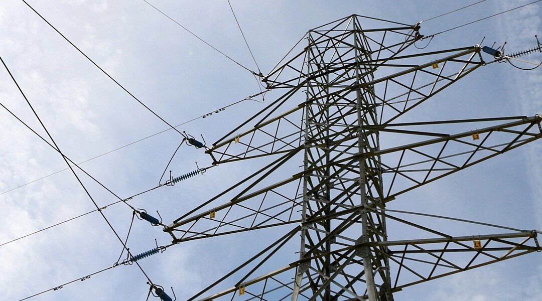 Enea Operator zwiększa elastyczność sieci dystrybucyjnej. Startuje Interwencyjna Regulacja Mocy Biernej